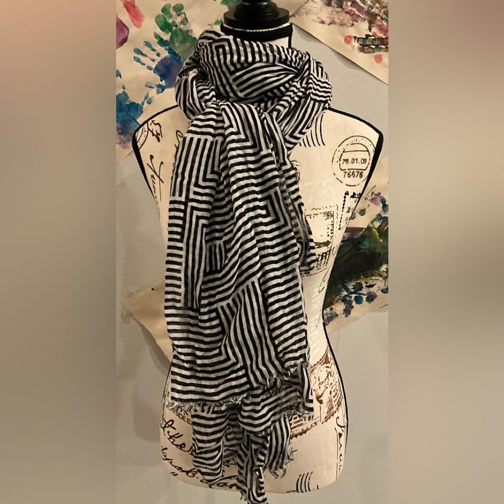 BEAUTIFUL COTTON BLEND LARGE SCARF